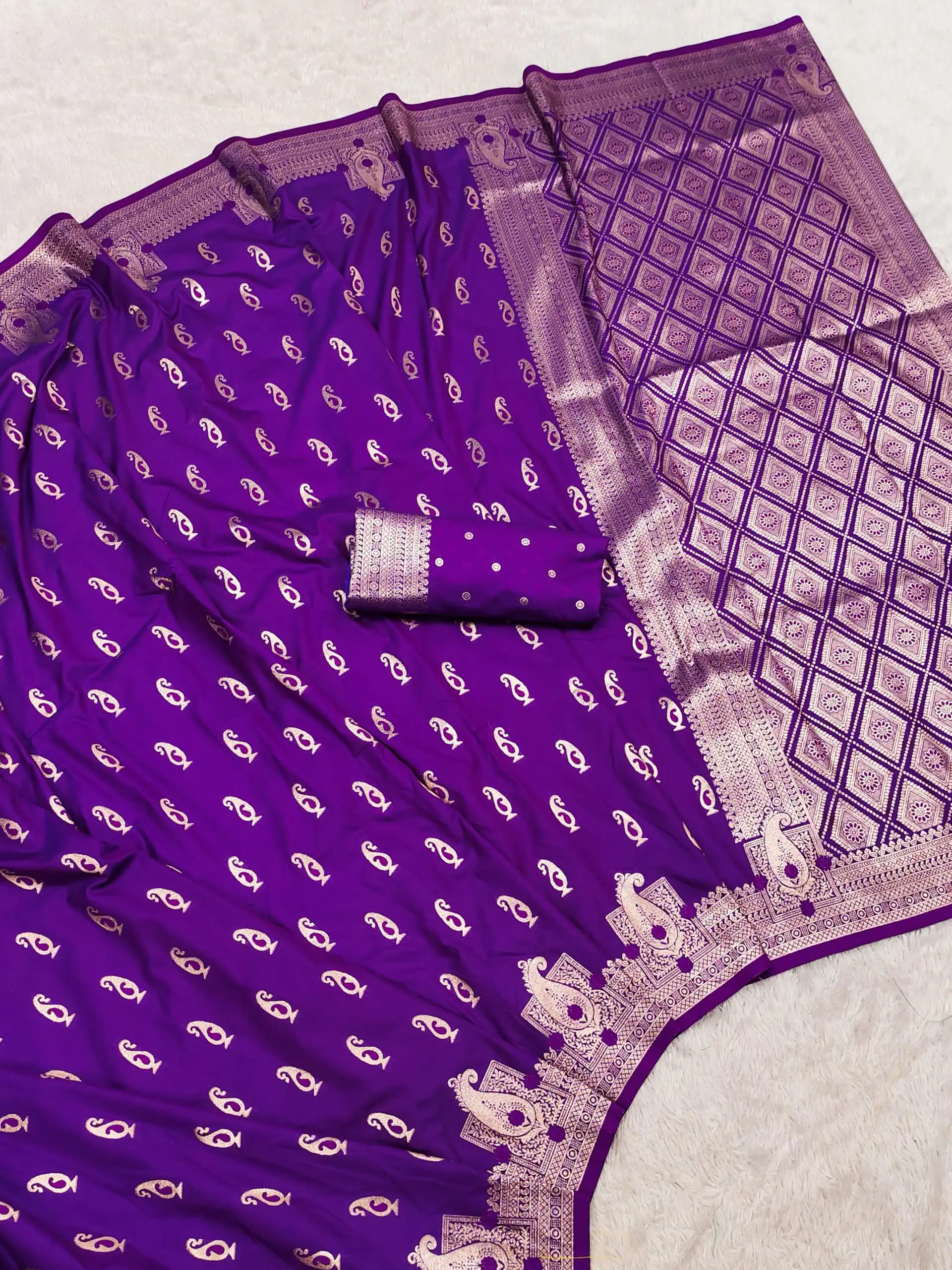 Purple Banarasi Silk Zari Weaving Saree