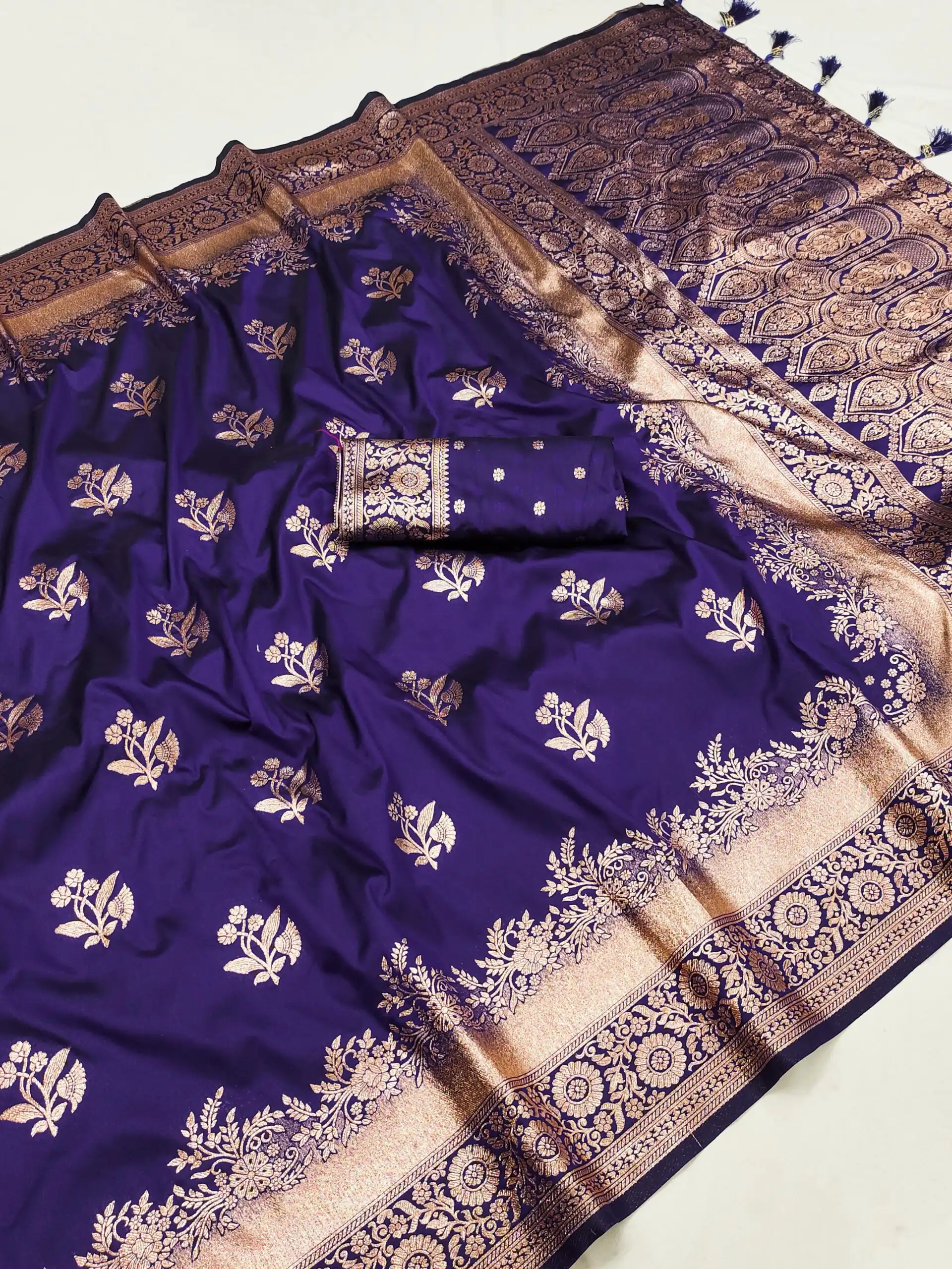 MB 39 Royal Blue Color Banarasi Silk Saree with Lace Work & Zari Work. Grab it for ₹1999. Delivery 4-6 Working Days. Shop now. | Sarees, Bollywood Sarees, Creative Sarees, Designer Sarees, Embroidered Sarees, Ethnic Saree, Modern Digital sarees, Party Wear Sarees