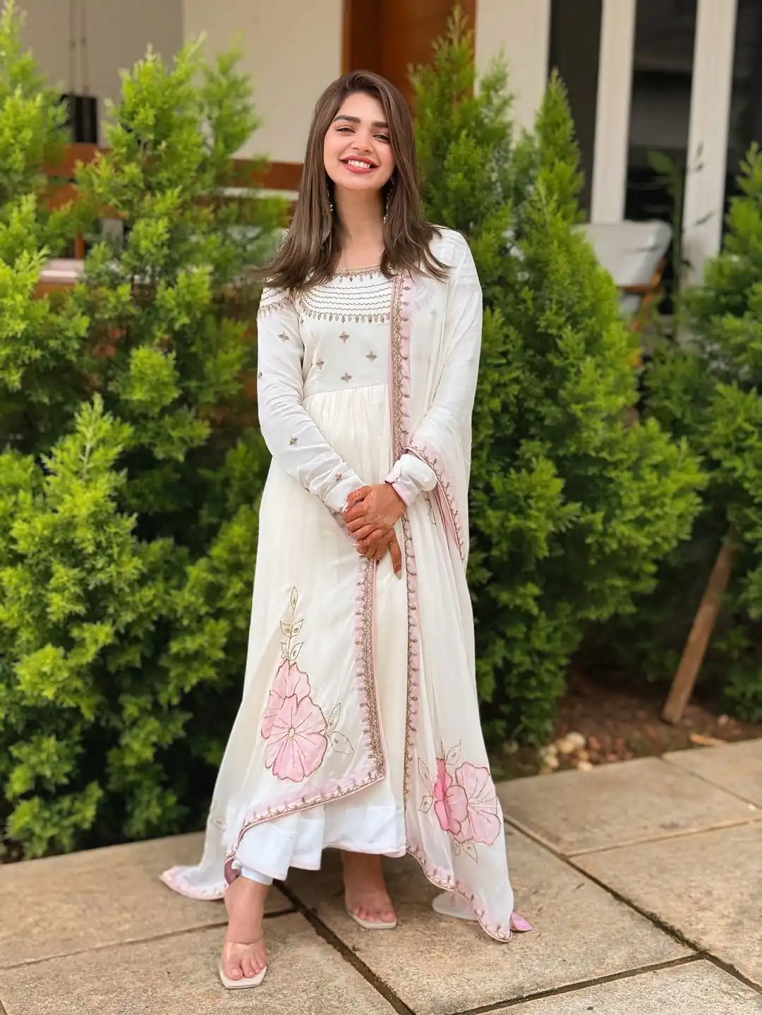 ZF 426 White Georgette Gown Perfect for Wedding, Party, Eid, Festival Celebrations, Haldi – . Introductory Price ₹1849. Delivery 4-6 Working Days. | Gowns, Bollywood Gowns, Creative Gowns, Designer Gowns, Embroidered Gowns, Party Wear Gowns