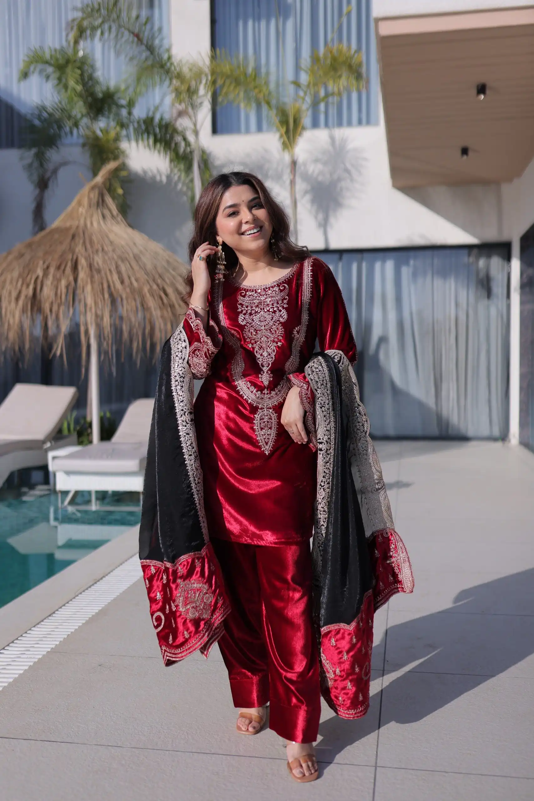 Red Ice Velvet Embroidery Zari Work Salwar Suit - Image 4