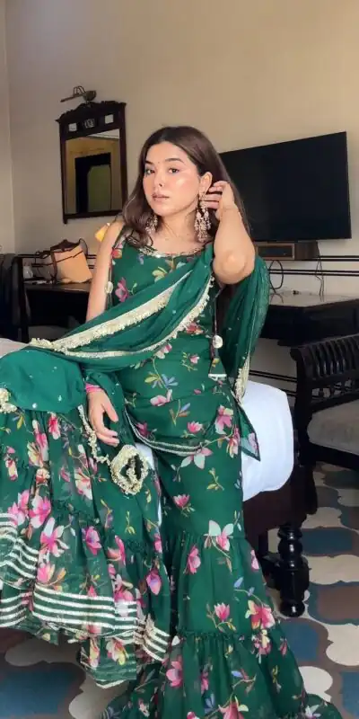 KD 1562 Green Faux Georgette Salwar Suit Perfect for Wedding, Party, Ethnic Day, Traditional Day, Family Gatherings – . Exclusive Offer ₹2099. Deliver | Jump Suits, Salwar suit, Casual Suits, Creative suits, Designer Suits, Palazzo Suits, Party Wear Suits, Patiala Suits, Straight Suits