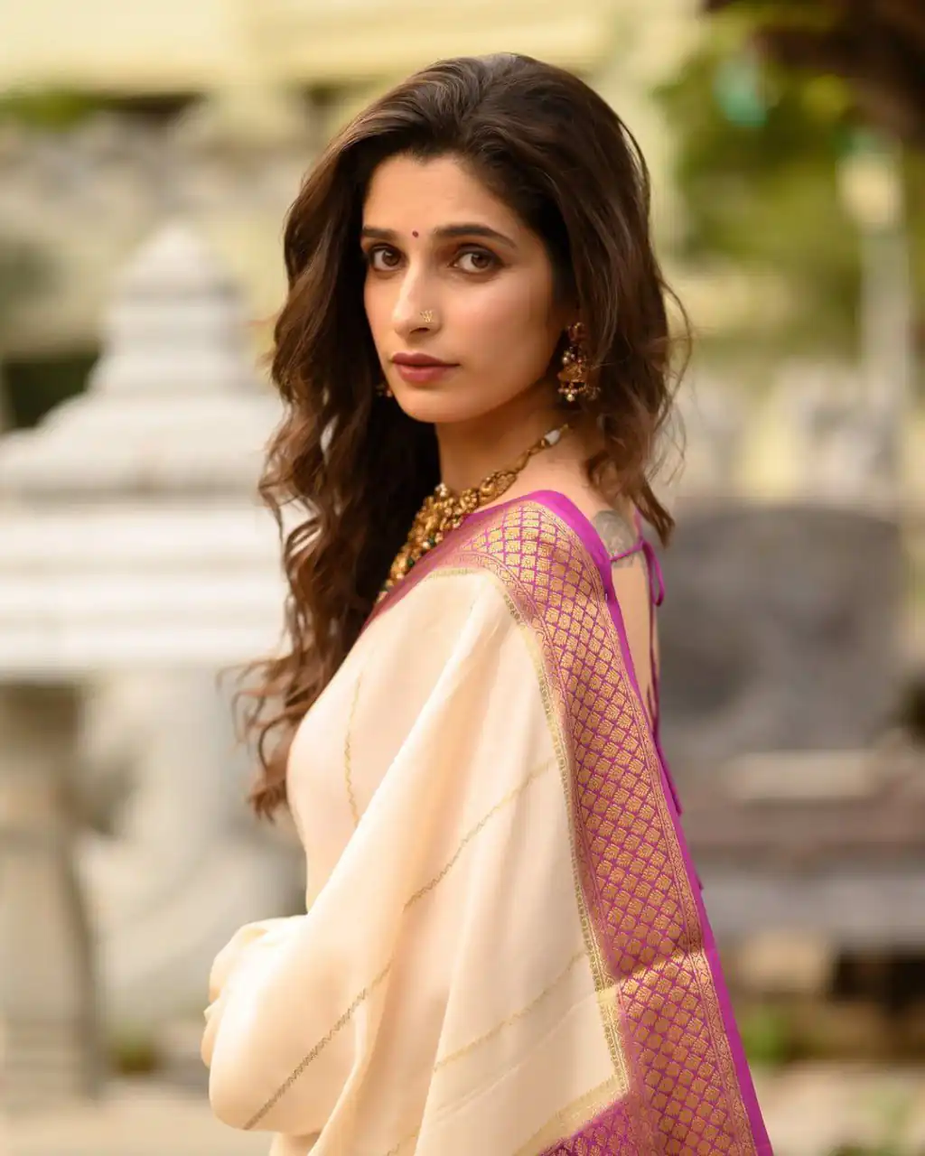 KPR 235 Off White Soft Lichi Silk Saree Perfect for Wedding, Party, Raksha Bandhan, Sangeet, Eid – . Get it for ₹1449. Delivery 4-6 Working Days. | Sarees, Bollywood Sarees, Creative Sarees, Designer Sarees, Embroidered Sarees, Ethnic Saree, Modern Digital sarees, Party Wear Sarees