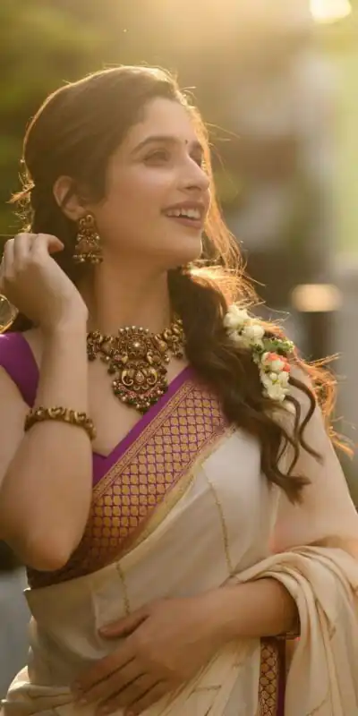 KPR 235 Off White Soft Lichi Silk Saree Perfect for Wedding, Party, Raksha Bandhan, Sangeet, Eid – . Get it for ₹1449. Delivery 4-6 Working Days. | Sarees, Bollywood Sarees, Creative Sarees, Designer Sarees, Embroidered Sarees, Ethnic Saree, Modern Digital sarees, Party Wear Sarees