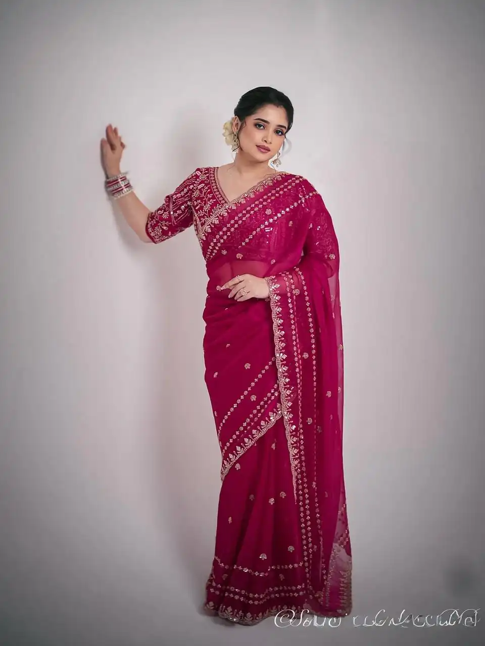 JR 664 Pink in Soft Space Silk Zari Work & Embroidery Work Saree. Available at ₹1949 only. Delivery 4-6 Working Days. Shop now. | Sarees, Bollywood Sarees, Creative Sarees, Designer Sarees, Embroidered Sarees, Ethnic Saree, Modern Digital sarees, Party Wear Sarees