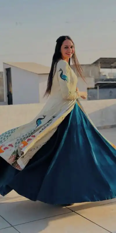 PC 561 Teal Simar Silk Lehenga Choli Perfect for Wedding, Party, Pongal, Mehendi, Ganesh Chaturthi β . Introductory Price βΉ2649. Delivery 4-6 Working D | Lehenga, Bollywood Lehenga, Creative Lehenga, Designer Lehenga, Embroidered Lehenga, Party Wear Lehenga