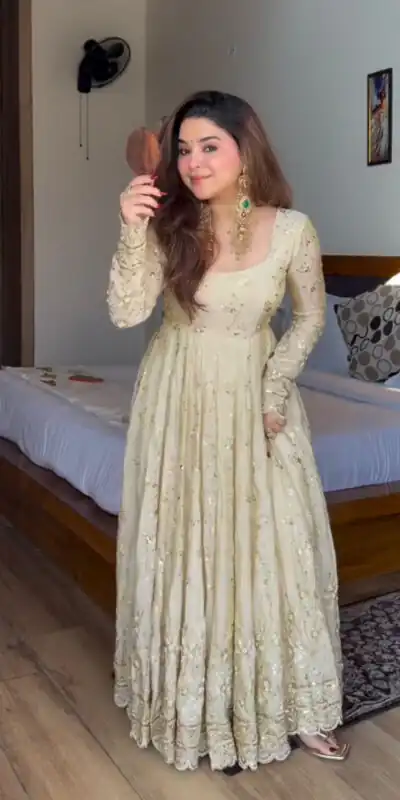 SRK 5329 Cream Crunchy Silk Salwar Suit Perfect for Wedding, Party, Onam, Housewarming, Karwa Chauth β . Get it for βΉ2449. Delivery 4-6 Working Days. | Anarkali Suits, Bollywood Anarkali, Creative-Anarkali, Designer Anarkali, Embroidered Anarkali, Party Wear Anarkali