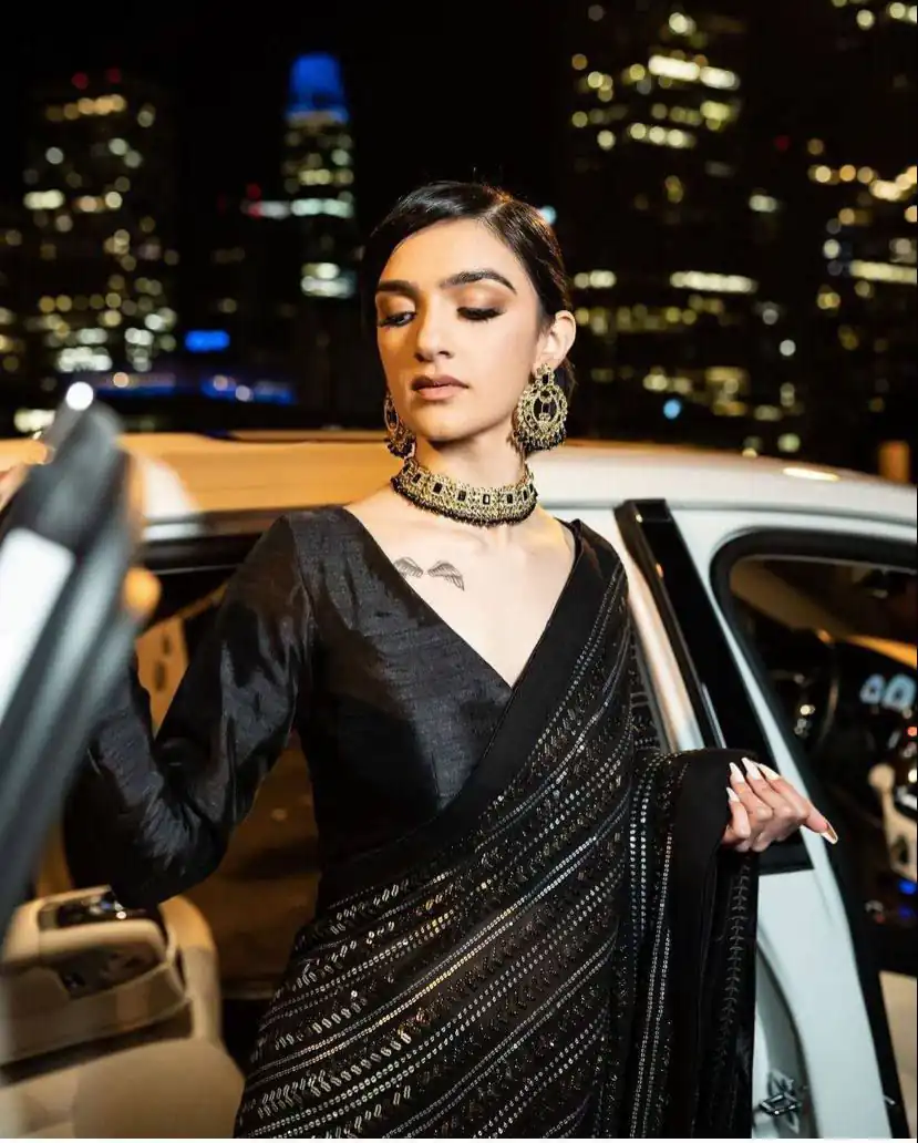 FB HM204 Georgette Saree Perfect for Wedding, Party, Reception, Holi, Cultural Events –. Affordable Price ₹1999. Delivery 4-6 Working Days. Shop | Sarees, Bollywood Sarees, Creative Sarees, Designer Sarees, Embroidered Sarees, Ethnic Saree, Modern Digital sarees, Party Wear Sarees