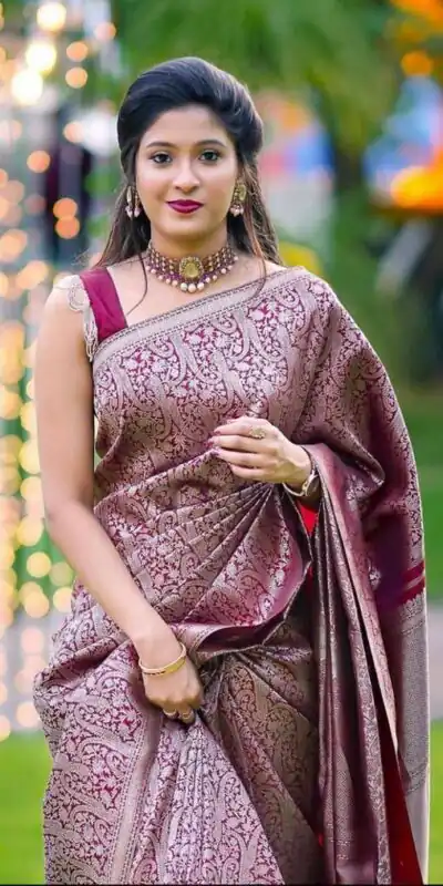 KPR 125 Wine Soft Lichi Silk Saree Perfect for Wedding, Party, Reception, Diwali, Ethnic Day – . Affordable Price ₹1299. Delivery 4-6 Working Days. | Sarees, Bollywood Sarees, Creative Sarees, Designer Sarees, Embroidered Sarees, Ethnic Saree, Modern Digital sarees, Party Wear Sarees