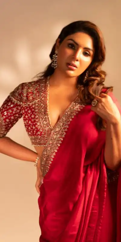 NC 5514 Red Soft Rangoli Silk Saree with Embroidery Work & Lace Work. Special Price ₹1949. Delivery 4-6 Working Days. Shop now. | Sarees, Bollywood Sarees, Creative Sarees, Designer Sarees, Embroidered Sarees, Ethnic Saree, Modern Digital sarees, Party Wear Sarees