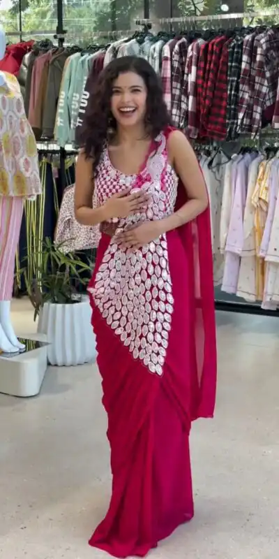 ST 1165 Pink Faux Georgette Saree with Embroidery Work & Sequins Work. Now at just ₹1799. Delivery 4-6 Working Days. Shop now. | Sarees, Bollywood Sarees, Creative Sarees, Designer Sarees, Embroidered Sarees, Ethnic Saree, Modern Digital sarees, Party Wear Sarees