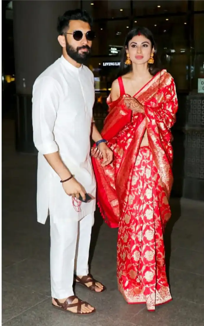 KPR 115 Red Color Soft Lichi Silk Saree with Lace Border & Lace Work. Best Price ₹1399. Delivery 4-6 Working Days. Shop now. | Sarees, Bollywood Sarees, Creative Sarees, Designer Sarees, Embroidered Sarees, Ethnic Saree, Modern Digital sarees, Party Wear Sarees