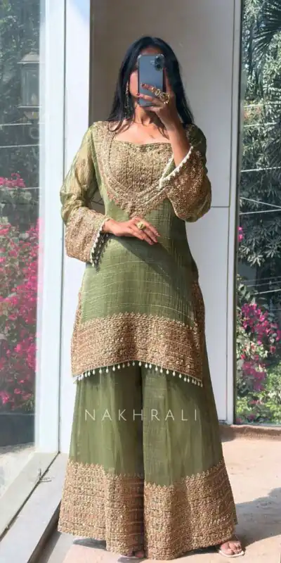 VLM 324 Pista Fendy Silk Salwar Suit Perfect for Wedding, Party, Cultural Events, Sangeet, Housewarming – . Grab it for ₹2449. Delivery 4-6 Working Days | Jump Suits, Salwar suit, Casual Suits, Creative suits, Designer Suits, Palazzo Suits, Party Wear Suits, Patiala Suits, Straight Suits