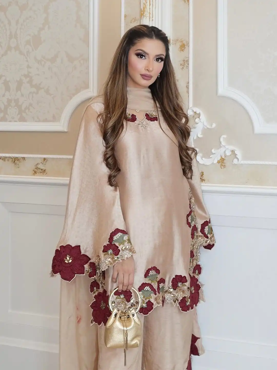 Shiny Light Pink Roman Glass Embroidery Work Salwar Suit - Image 4