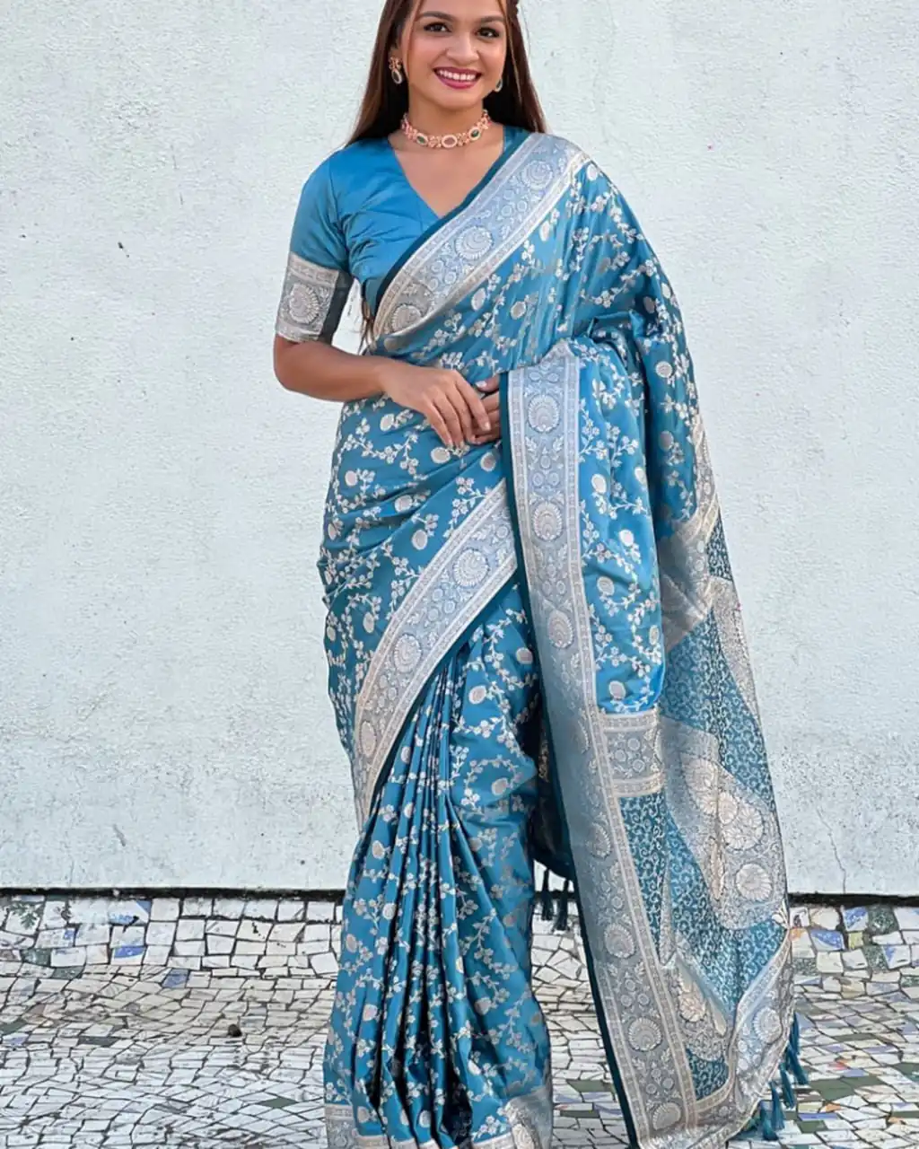 Unique Blue Lichi Silk Jacquard Work Saree - Image 3