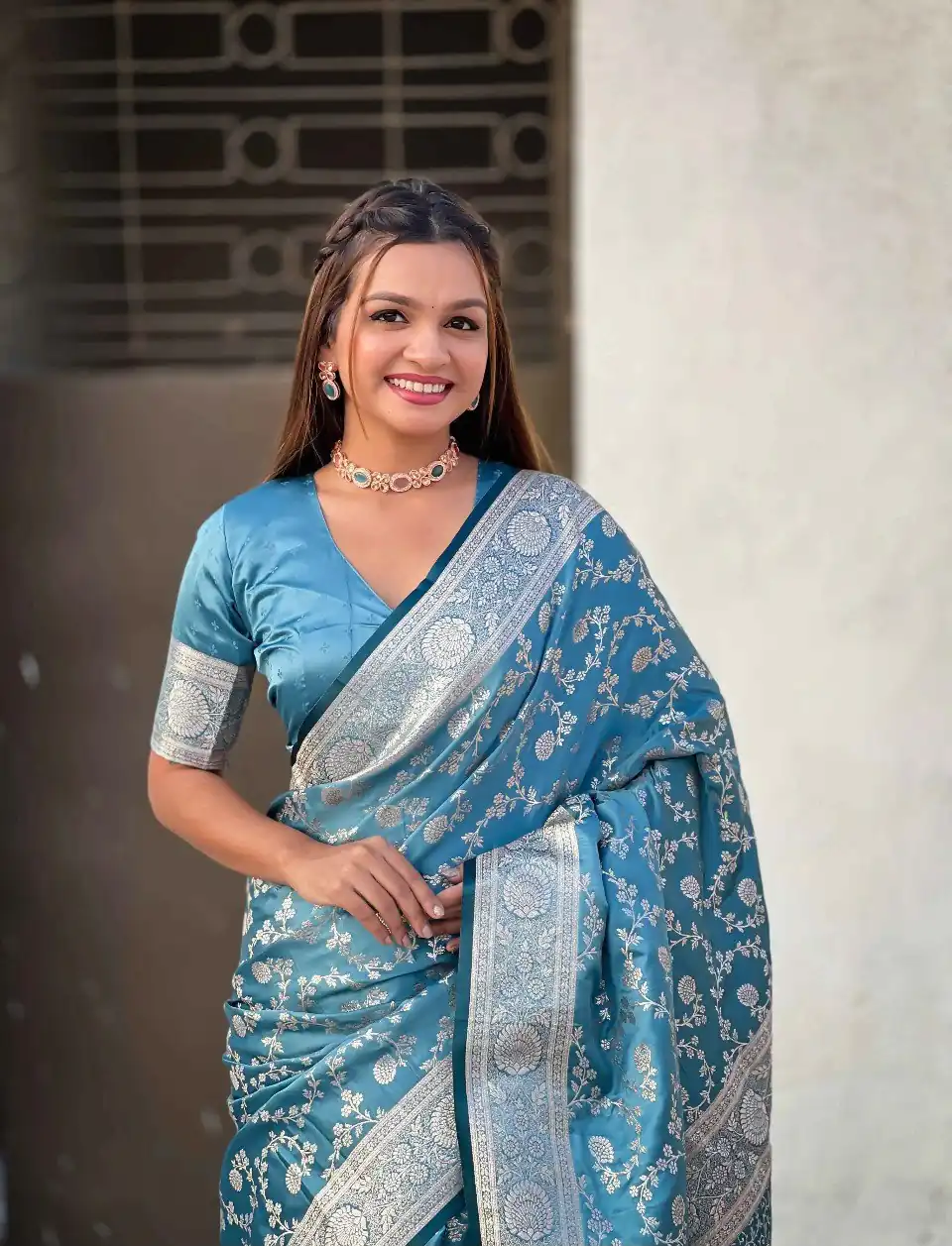 Unique Blue Lichi Silk Jacquard Work Saree - Image 2