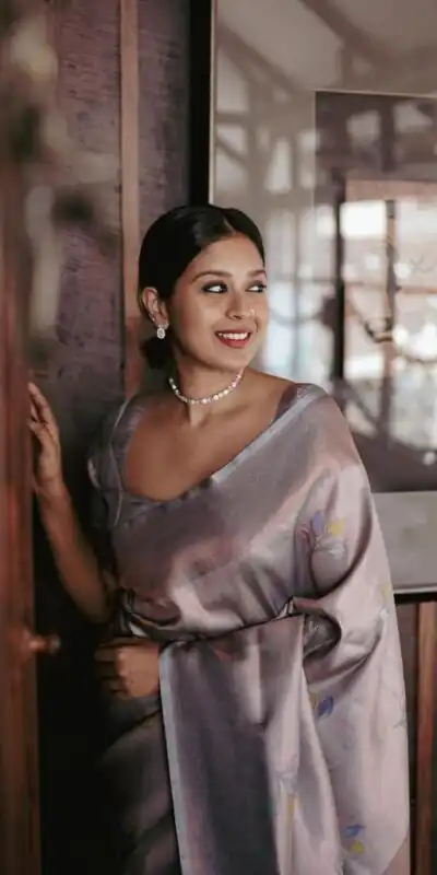 KPR 146 Grey in Soft Lichi Silk Jacquard Work Designer Work Saree . Exclusive Offer ₹1399. Delivery 4-6 Working Days. Shop now. | Sarees, Bollywood Sarees, Creative Sarees, Designer Sarees, Embroidered Sarees, Ethnic Saree, Modern Digital sarees, Party Wear Sarees