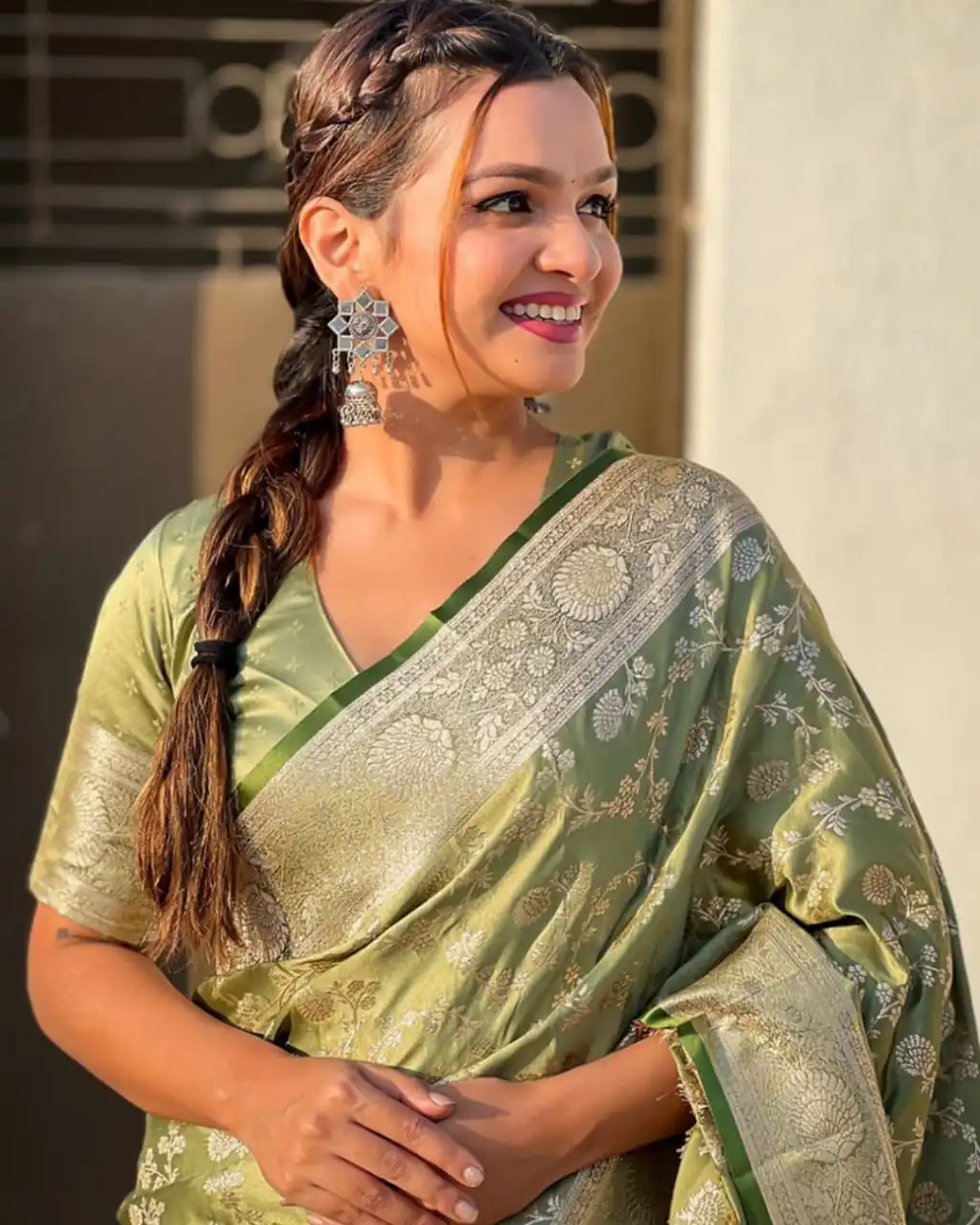 KPR 290 Green in Soft Lichi Silk Jacquard Work Designer Work Saree . Exclusive Offer ₹1349. Delivery 4-6 Working Days. Shop now. | Sarees, Bollywood Sarees, Creative Sarees, Designer Sarees, Embroidered Sarees, Ethnic Saree, Modern Digital sarees, Party Wear Sarees