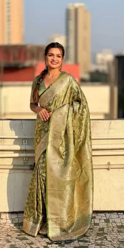 KPR 290 Green in Soft Lichi Silk Jacquard Work Designer Work Saree . Exclusive Offer ₹1349. Delivery 4-6 Working Days. Shop now. | Sarees, Bollywood Sarees, Creative Sarees, Designer Sarees, Embroidered Sarees, Ethnic Saree, Modern Digital sarees, Party Wear Sarees