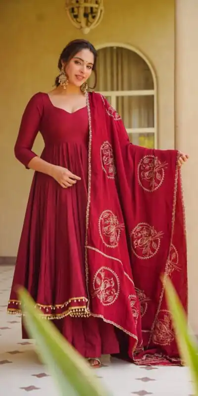 Glowing Maroon Roman Silk Embroidery Work Anarkali Suit