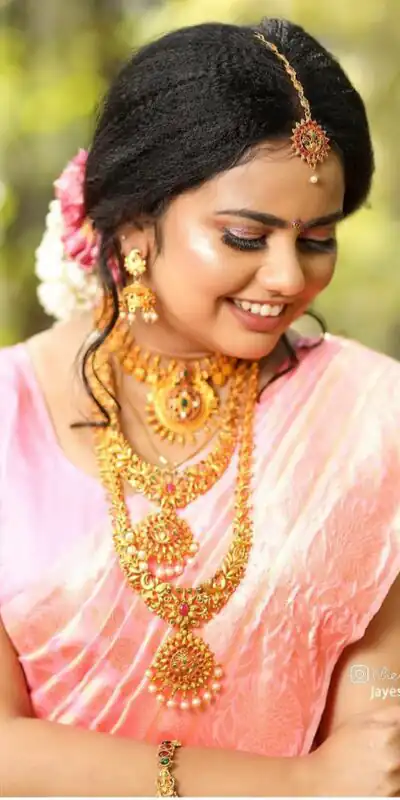 Pretty Peach Soft Lichi Silk Jacquard Work Saree