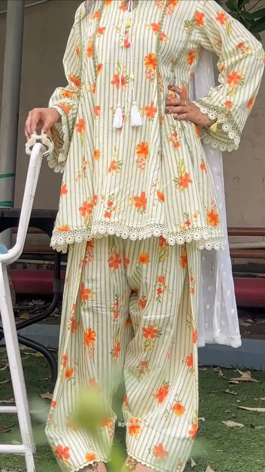 Super Off White Natural Crep Digital Print Work Salwar Suit - Image 5