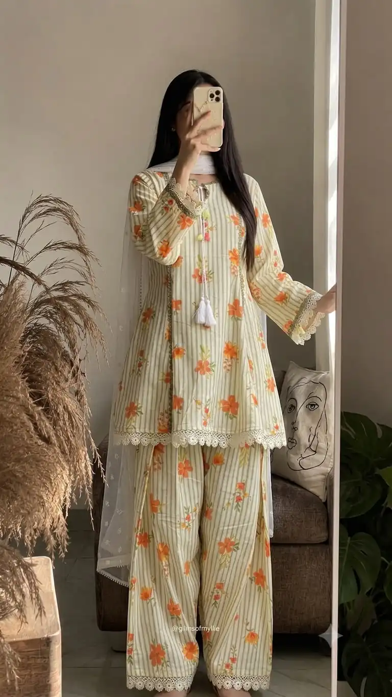 Super Off White Natural Crep Digital Print Work Salwar Suit