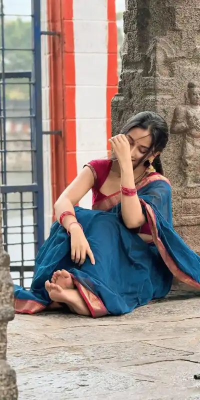Alternative view of Super Teal Soft Lichi Silk Jacquard Work Saree
