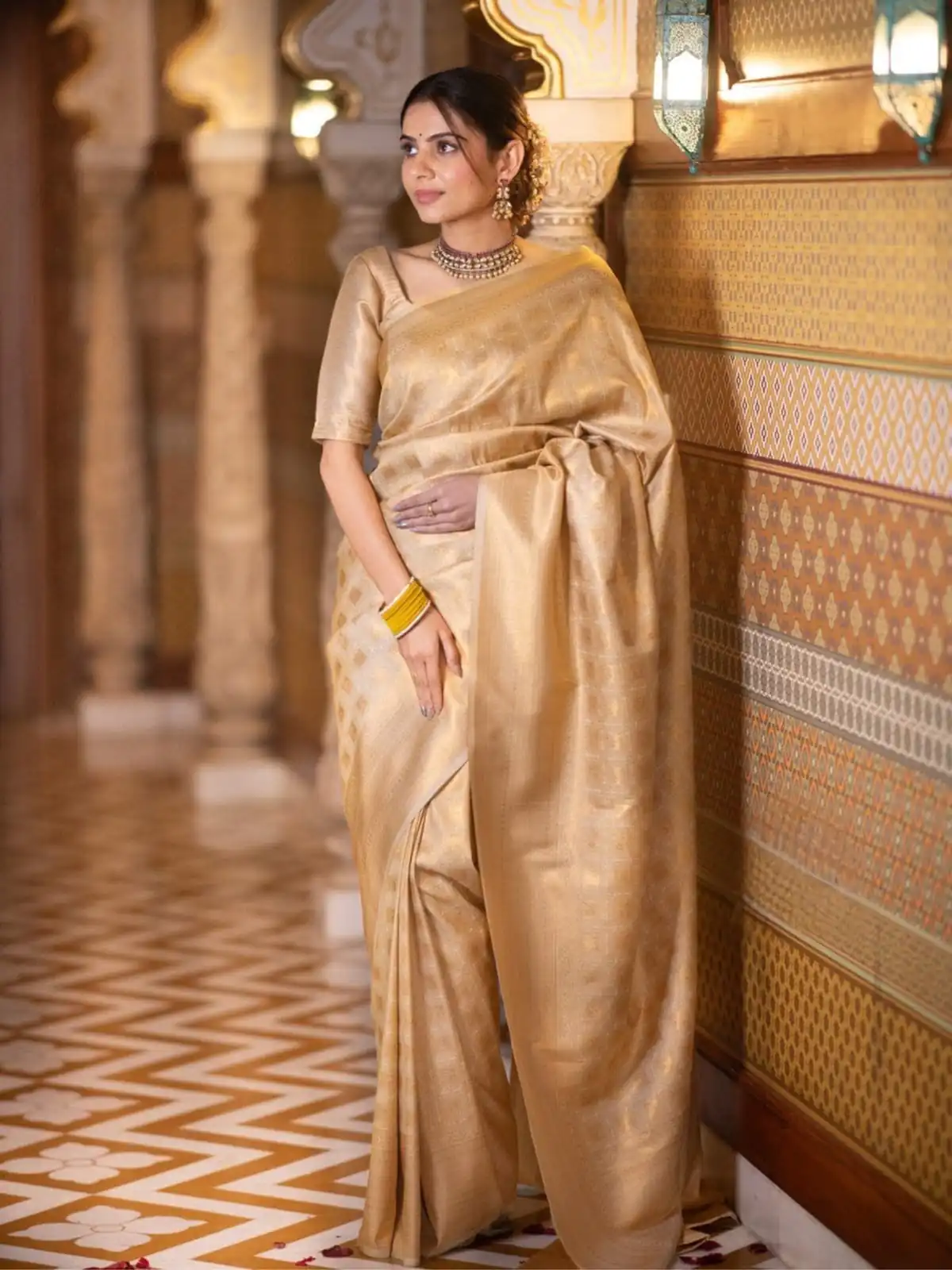 Superb Cream Lichi Silk Jacquard Border Work Saree - Image 2