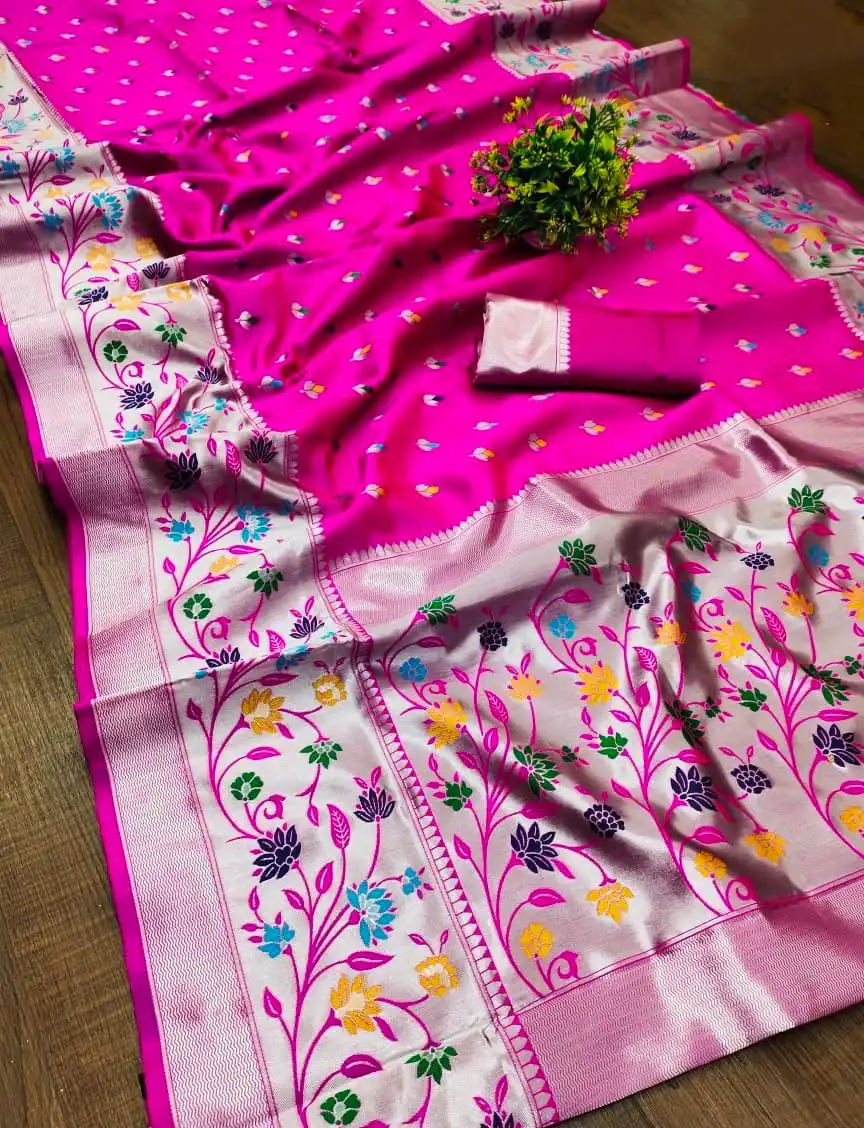Superb Pink Lichi Silk Lace Border Work Saree - Image 2