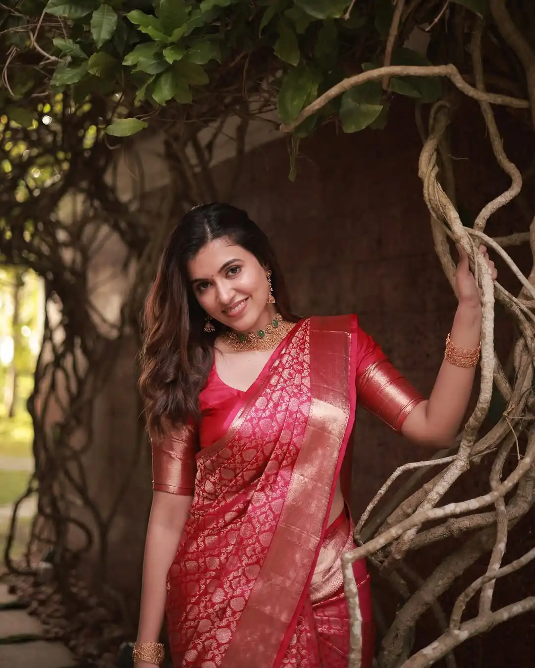KPR 234 Gajri Soft Lichi Silk Saree with Lace Work & Lace Border. Introductory Price ₹1349. Delivery 4-6 Working Days. Shop now. | Sarees, Bollywood Sarees, Creative Sarees, Designer Sarees, Embroidered Sarees, Ethnic Saree, Modern Digital sarees, Party Wear Sarees