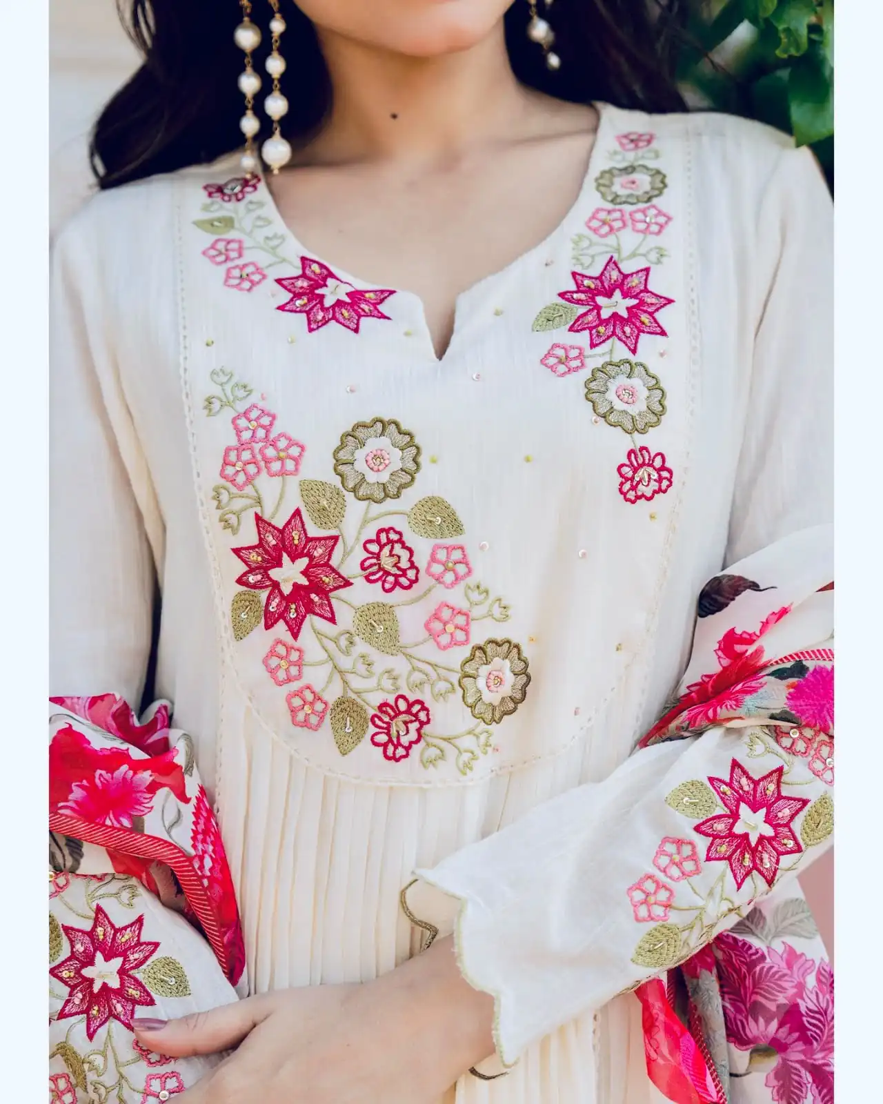 Glowing White Mal Chanderi Embroider Work Salwar Suit - Image 2