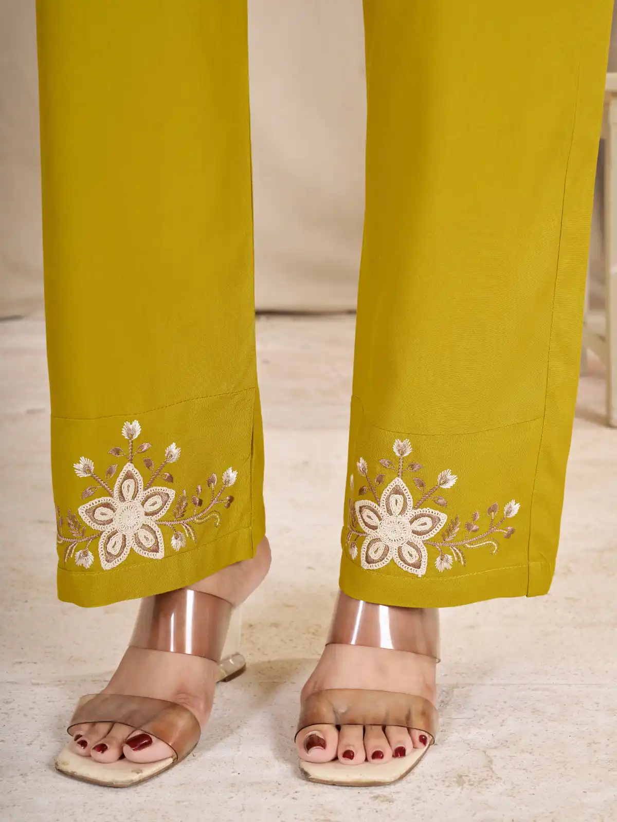 Stylist Mustered Rayon Cotton Thread Work Kurti - Image 4