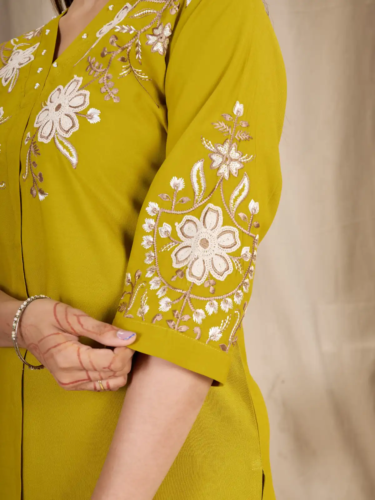 Stylist Mustered Rayon Cotton Thread Work Kurti - Image 3