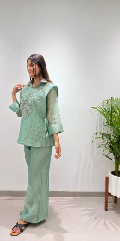 BE 484 Sea Green Colour | Brown Salsa Silk Kurti with Hand Work. Get it for ₹2199. Delivery 4-6 Working Days. Online Shop now. | Kurti, Bollywood Kurti, Creative Kurtis, Designer Kurti, Party Wear Kurti, Selfie Kurti