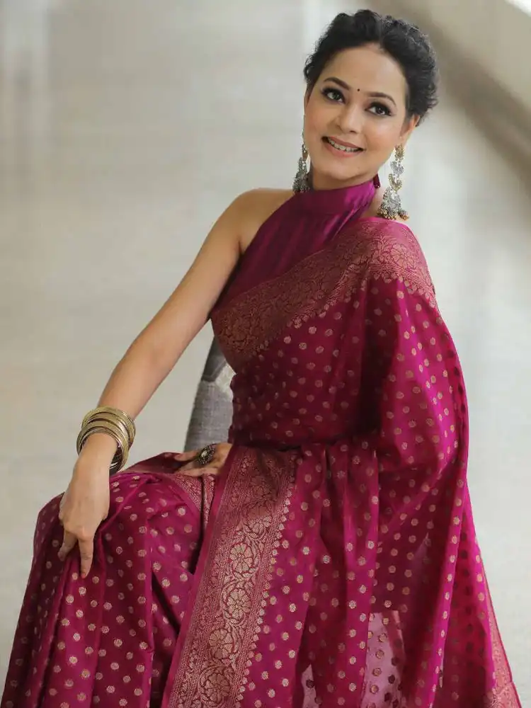 Fancy Dark Pink Lichi Silk Jacquard Work Saree - Image 2