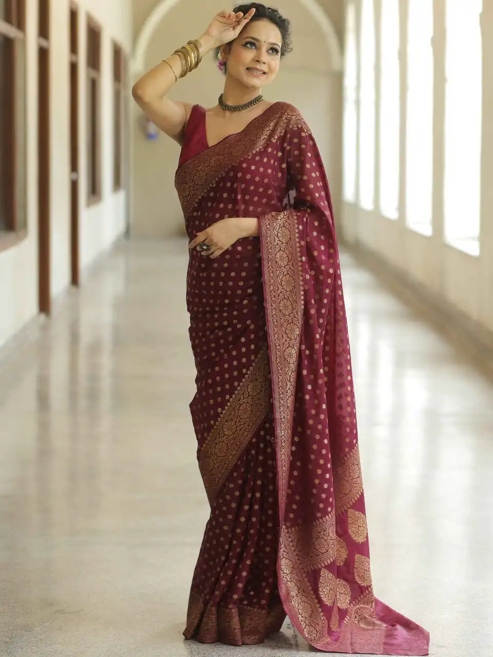 Fancy Maroon Lichi Silk Jacquard Work Saree - Image 3