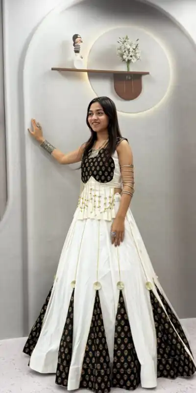 Ram 192 White in Pure Cotton Mirror Work & Gamthi Work Lehenga Choli . Exclusive Offer ₹2849. Delivery 4-6 Working Days. Shop now. | Lehenga, Bollywood Lehenga, Creative Lehenga, Designer Lehenga, Embroidered Lehenga, Party Wear Lehenga