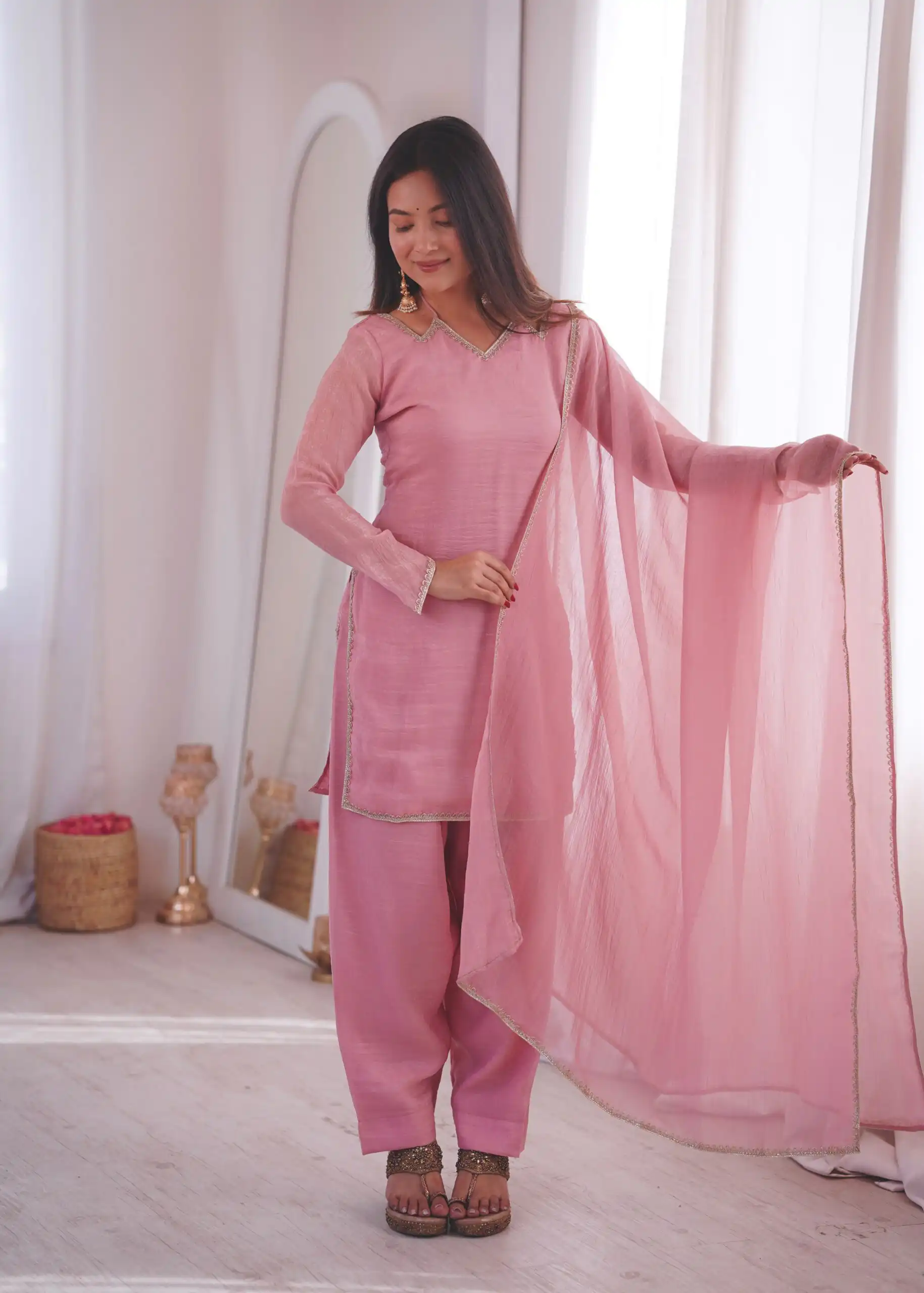 Aglow Pink Crunchy Silk Lace Border Work Salwar Suit - Image 3