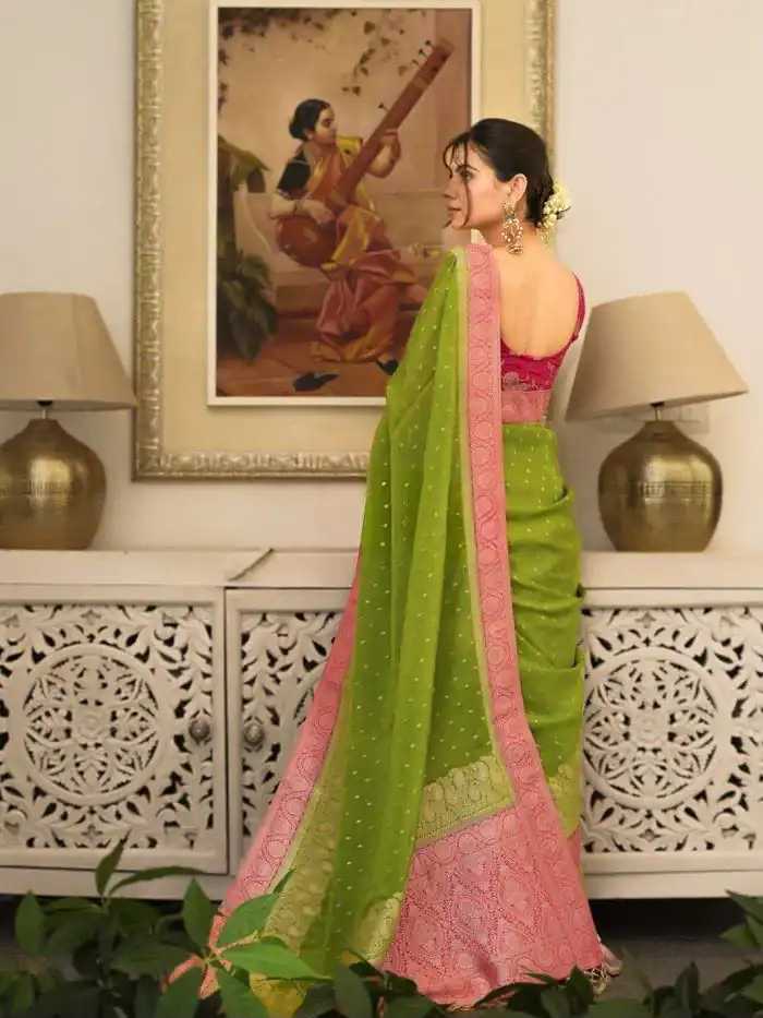 Alluring Green Soft Silk Jacquard All Over Saree - Image 2