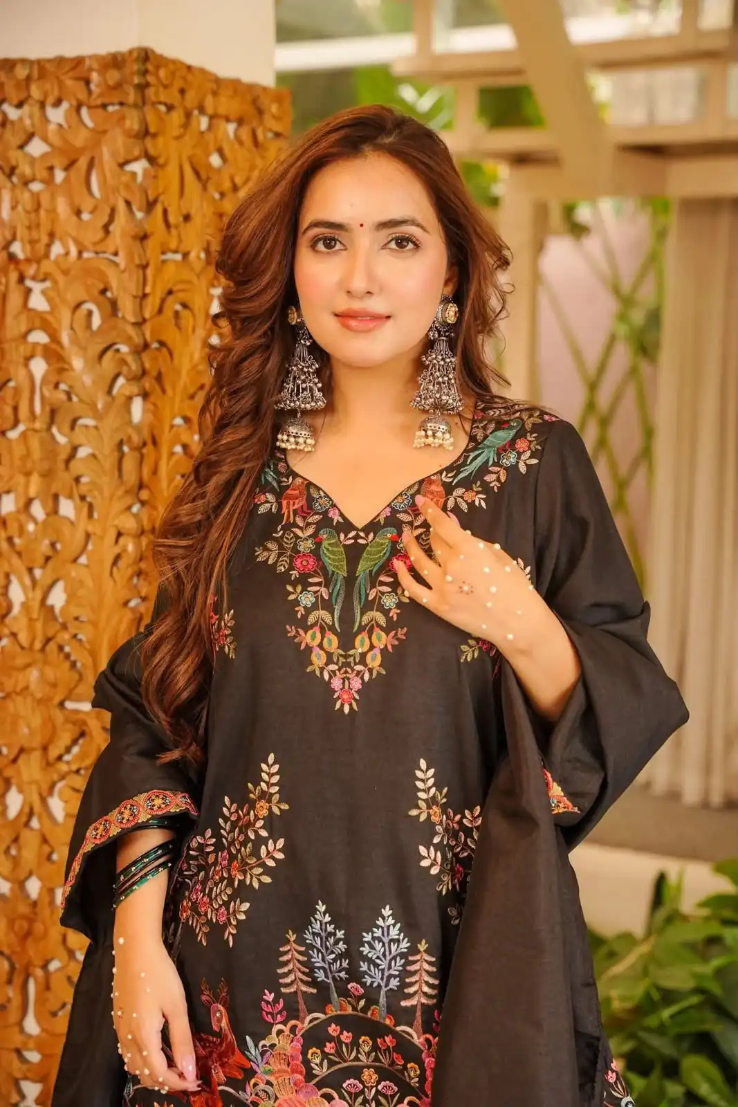 Fancy Black Rayon Thread Work Salwar Suit - Image 3