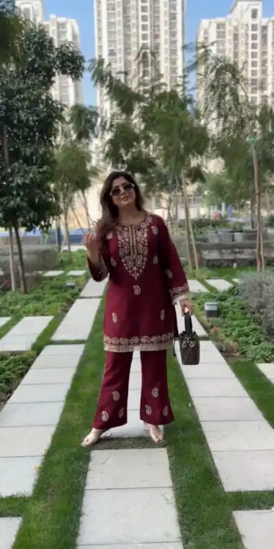 Alternative view of Fancy Maroon Slub Rayon Lace Thread Work Kurti