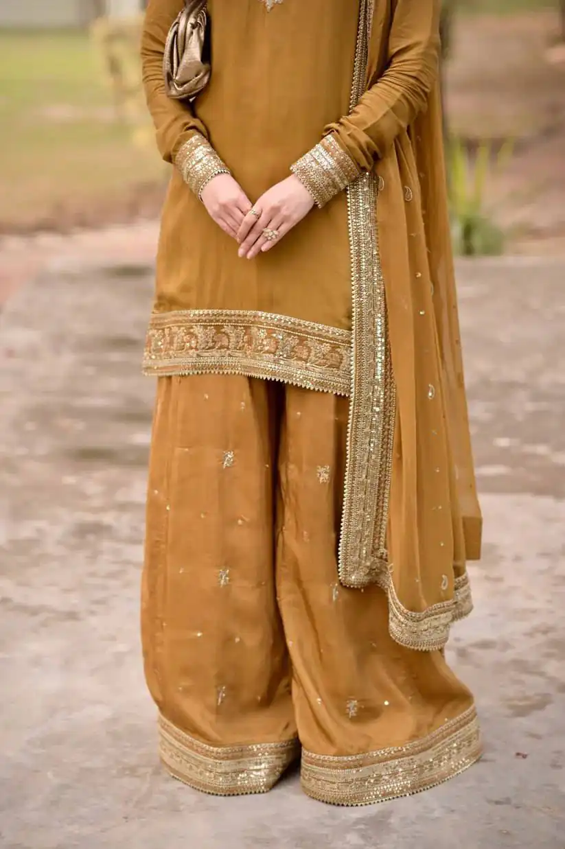 Fancy Rust Mul Chanderi Thread Work Salwar Suit - Image 2