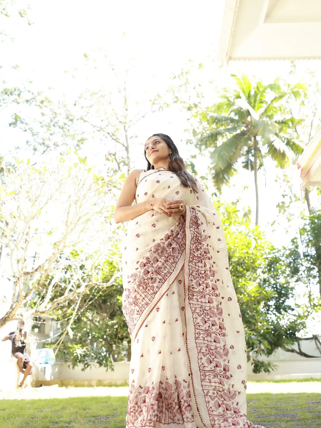 Fancy White Kota Checks With Embroidery Saree - Image 4