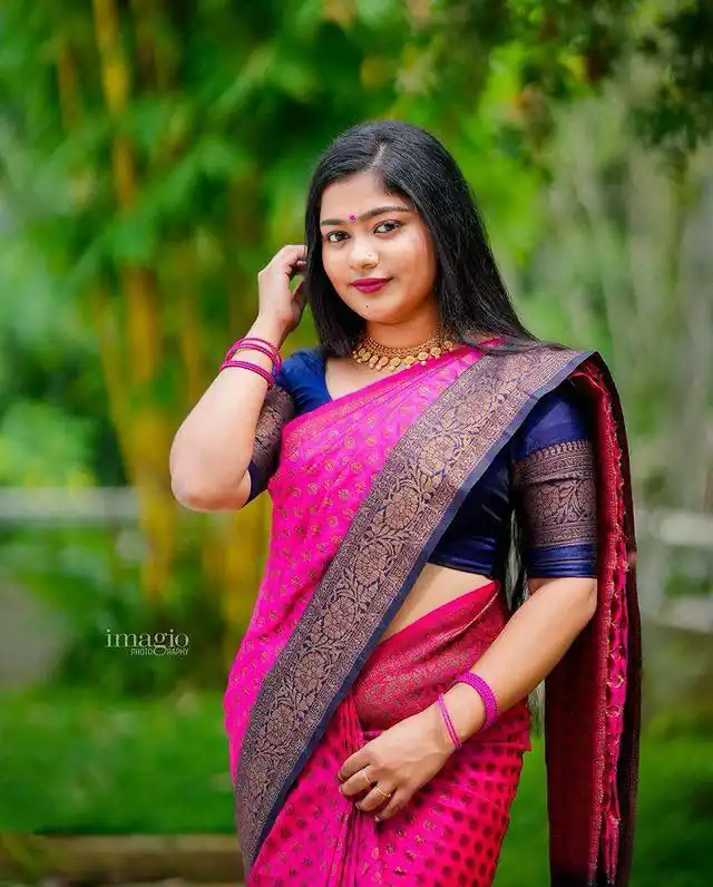 Perfect Pink Lichi Silk Jacquard All Over Work Saree - Image 3