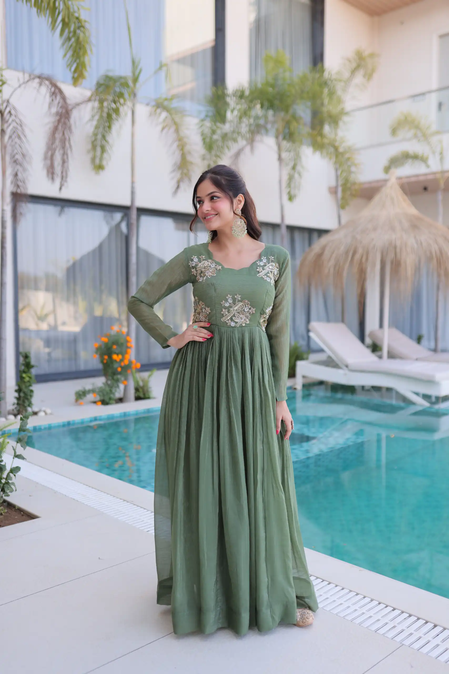 Pretty Pista Silver Crunchy Beads Work Gown - Image 3