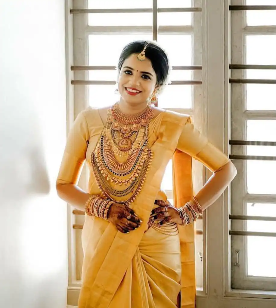 Pretty Yellow Lichi Silk Lace Jacquard Work Saree - Image 4