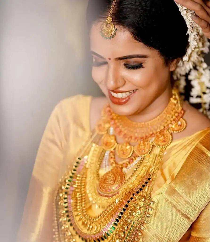 Pretty Yellow Lichi Silk Lace Jacquard Work Saree - Image 10