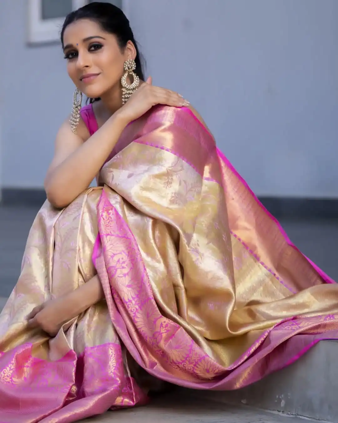 Super Pink Soft Lichi Silk Lace Border Work Saree - Image 5