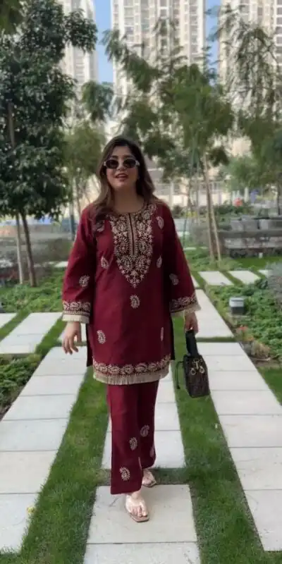 KD 1615 Maroon Slub Rayon Kurti Perfect for Wedding, Party, Housewarming, Makar Sankranti, Pongal – . Delivery 4-6 Working Days. Shop now. | Kurti, Bollywood Kurti, Creative Kurtis, Designer Kurti, Party Wear Kurti, Selfie Kurti